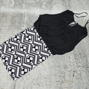 Papaya Women Dress Sleeve Less Black/White Knee Length Dress Size M